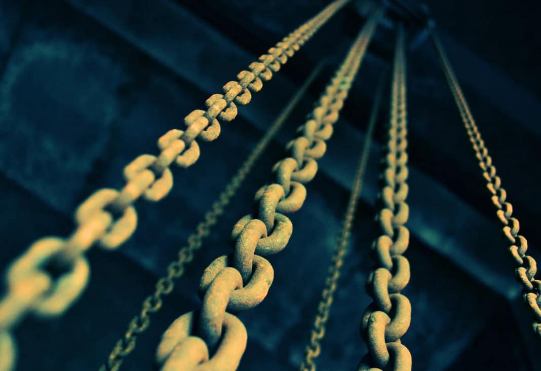 Link Building Chain Fence